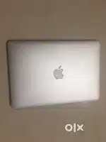 Apple Macbook Air i5 4GB 128 SSD Mint condition.