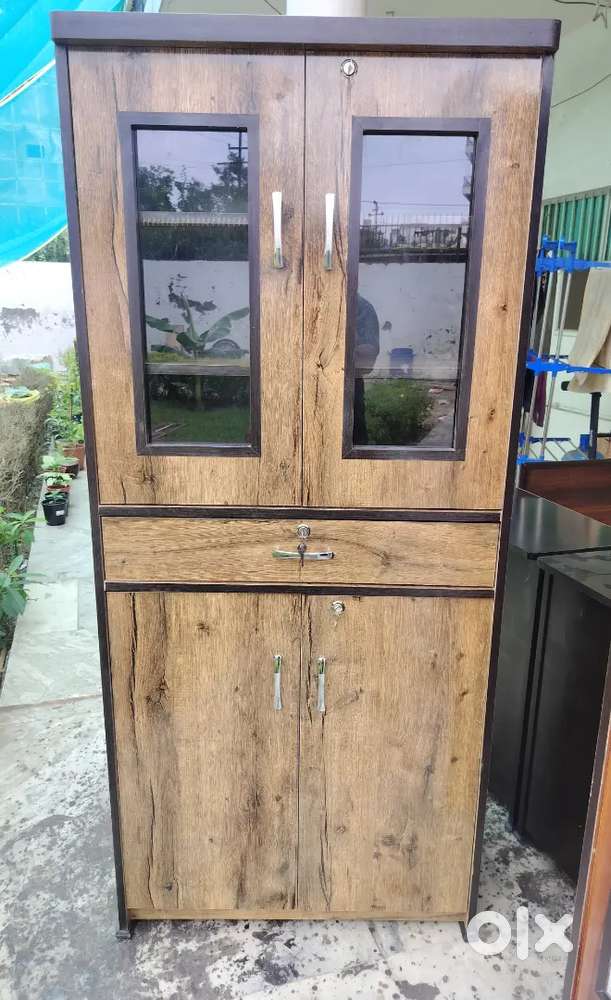 5.5 ft wooden bookshelf cum Almirah available