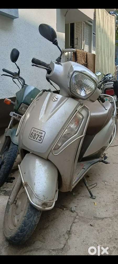 ACCESS 125.  MH 41  2018 MODEL SILVER