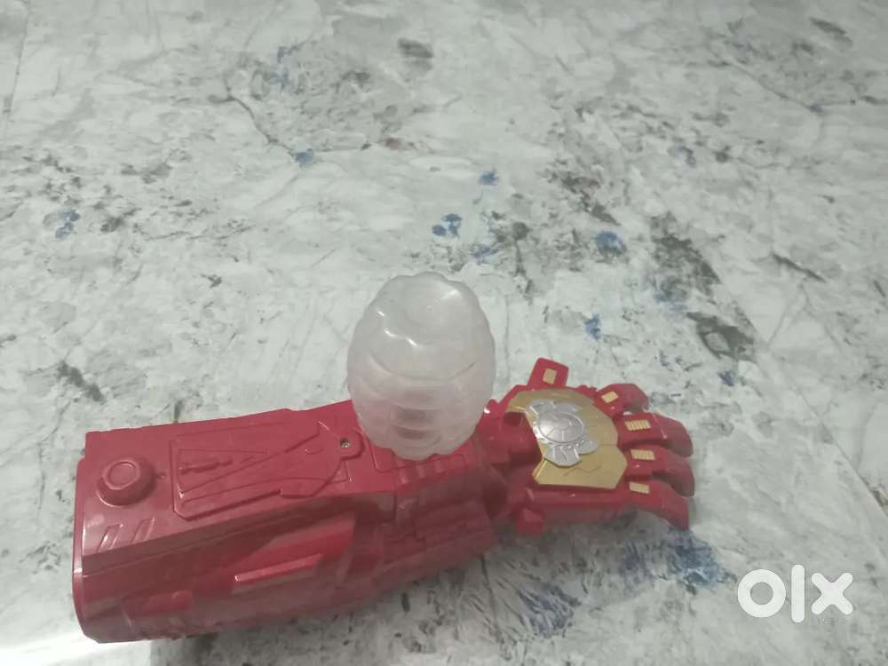 Iron man hand orbeez  toy