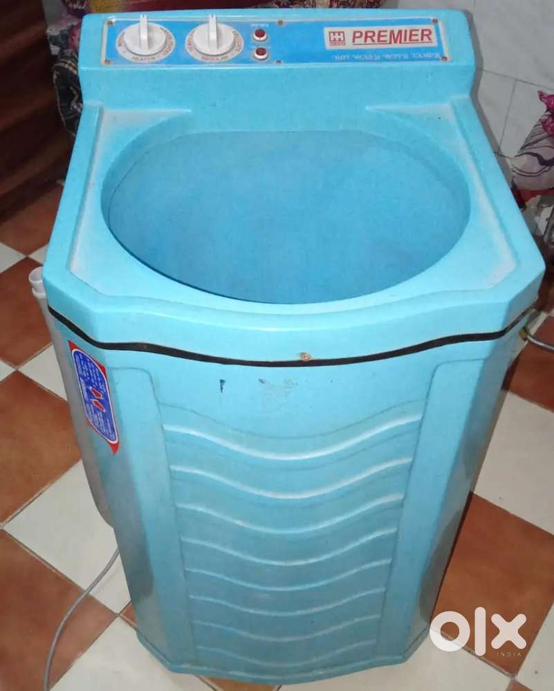 Premier wasing machine  only wash no dry ..Isme garam pani bhi hota h
