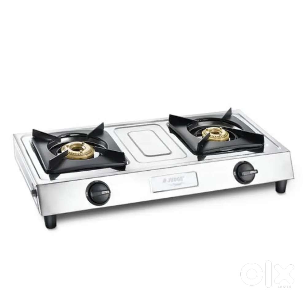 Gas stove with two burners