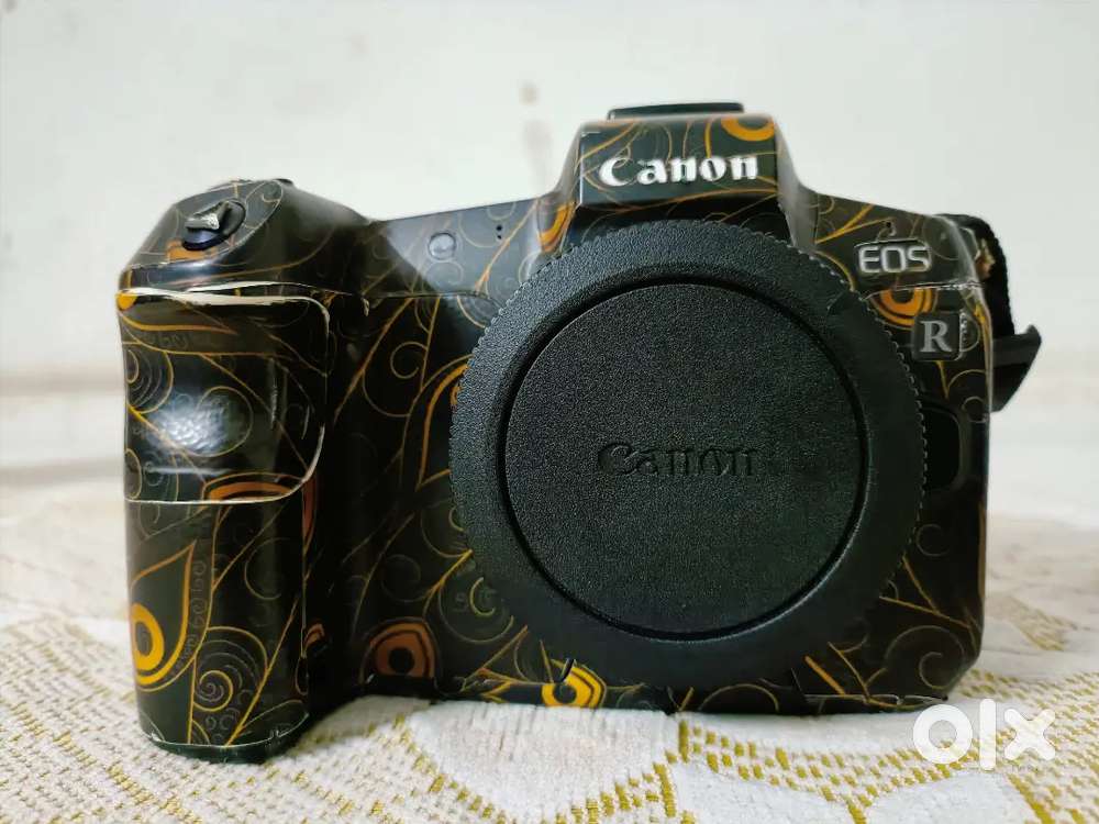 Canon EOS R Body + 24x105 STM Lens