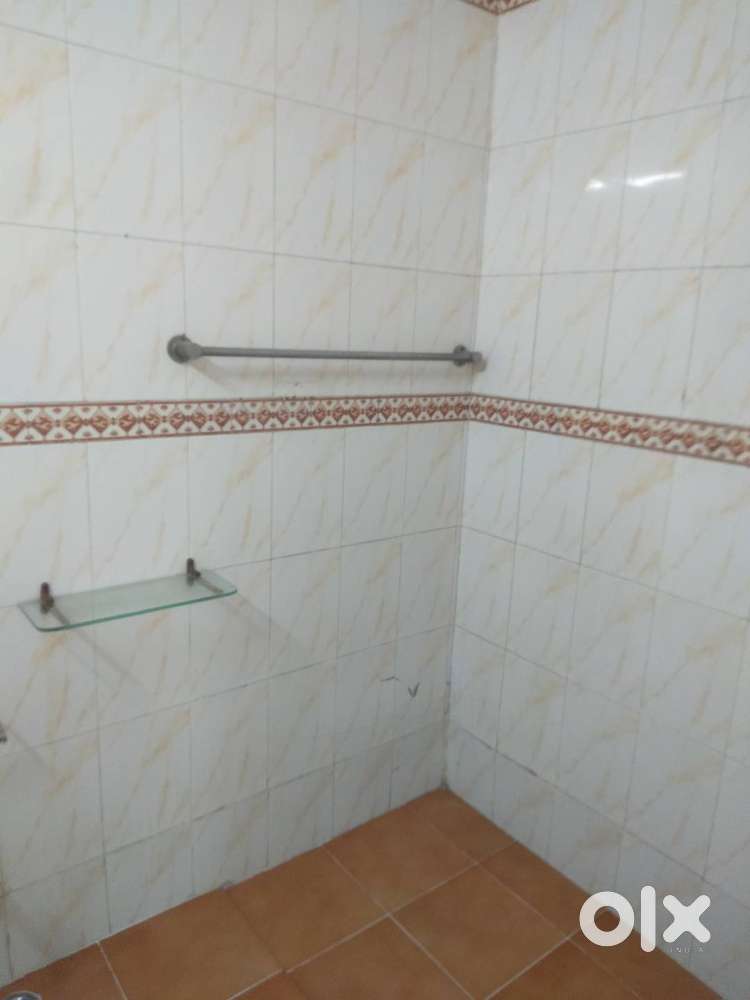 Aal for rent 2 bhk +1 store room awho Sujjan vihar sector 43