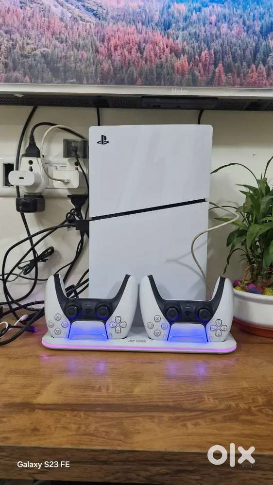 Ps 5 slim with subscription 1 year