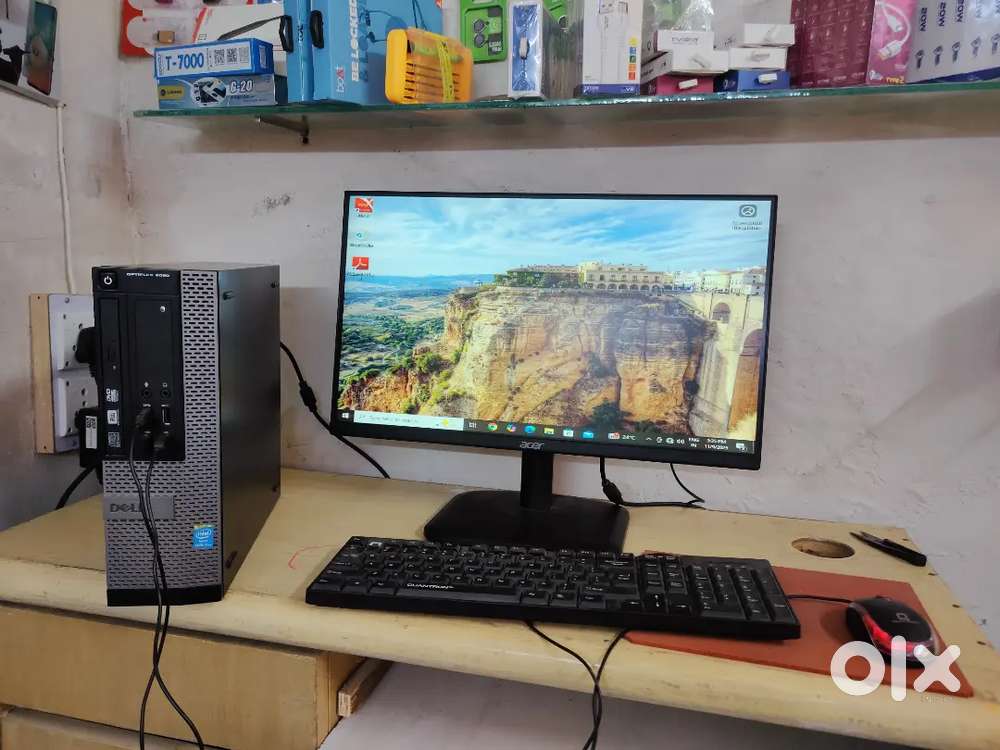 Dell i5 4th generation 8gb ram 256gb SSD desktop with Acer monitor 22i