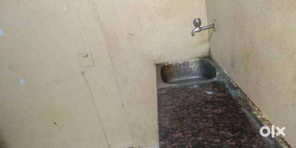 Rooms for Students & Working Professionals - Mehdipatnam X Road