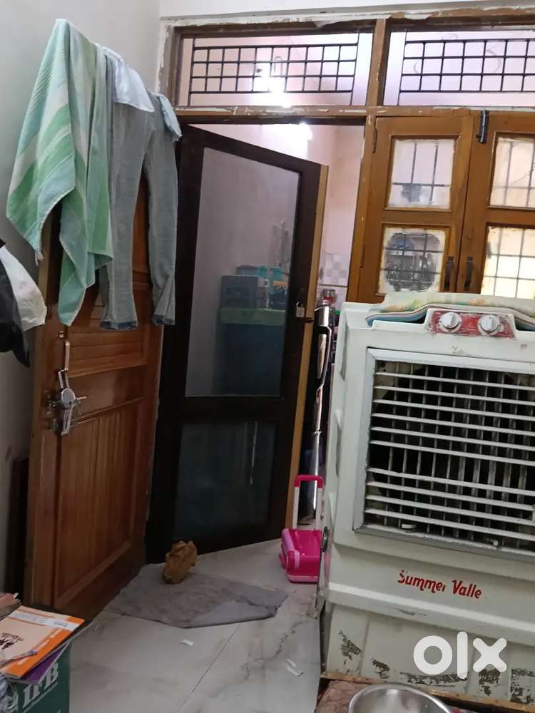 62 gaz Plot corner 70 hazar rent