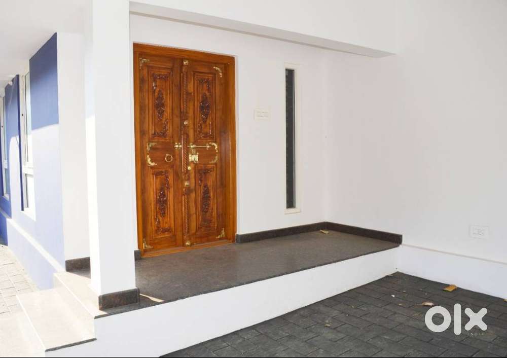 Walkable Distance From NH - 3BHK HOUSE/VILLA FOR SALE IN PALAKKAD TOWN