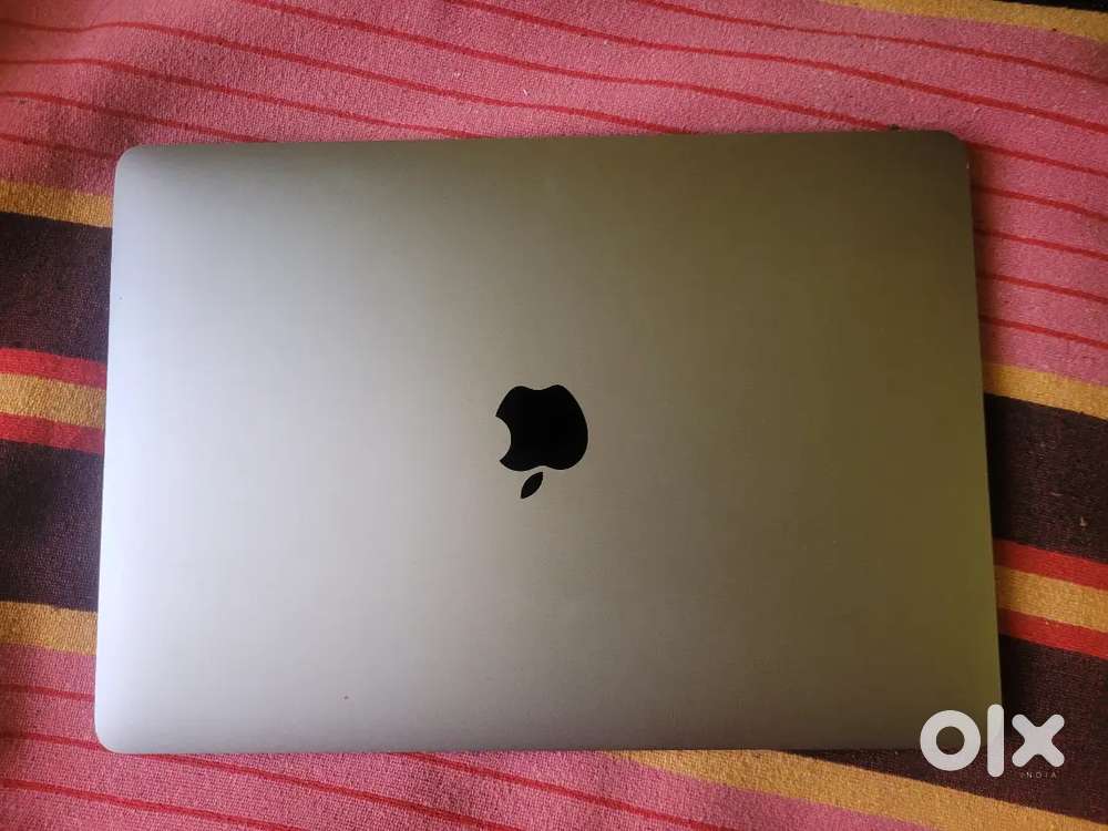 MacBook Pro 13inch 2020. Lenovo ideapad z580