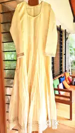 Gown in off white