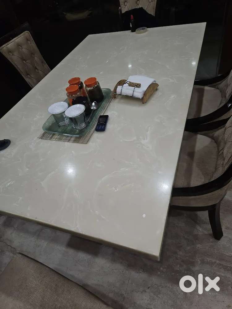Onex dining table with 6 chairs