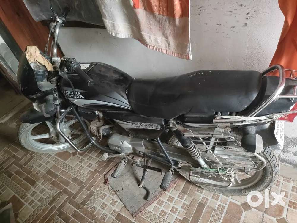 Selling my splendor plus with good condition