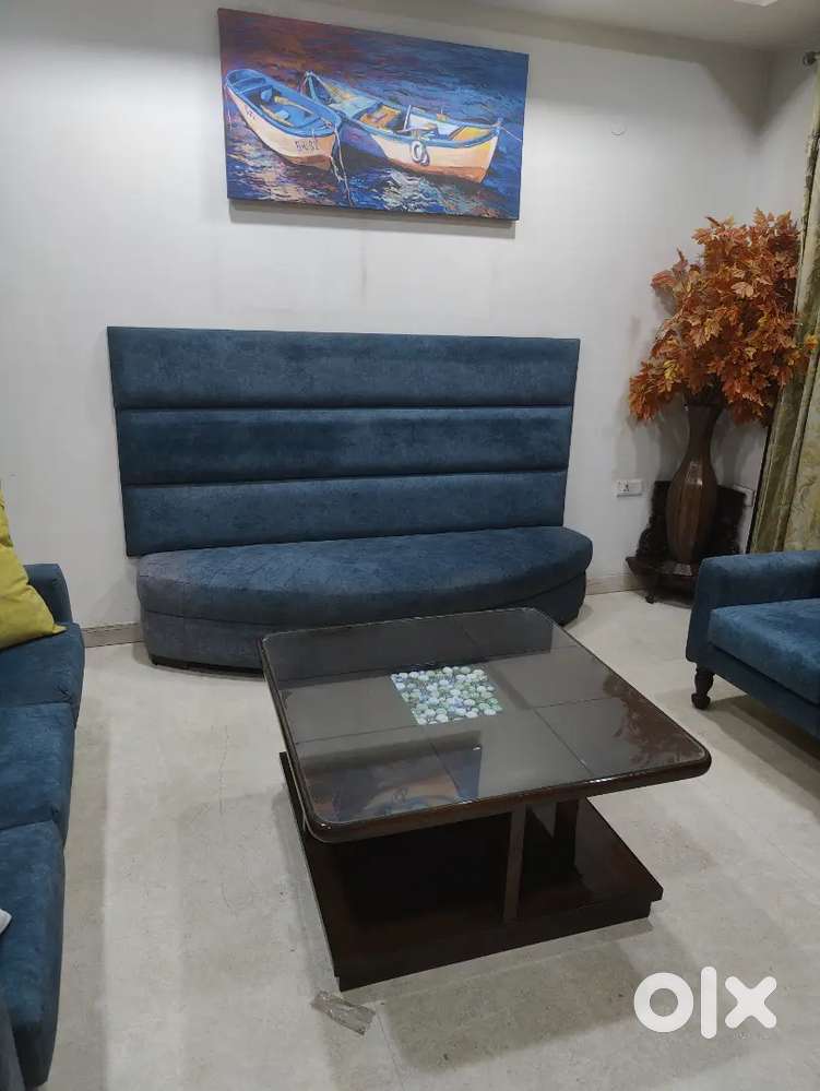 Sofa set with table & Settee
