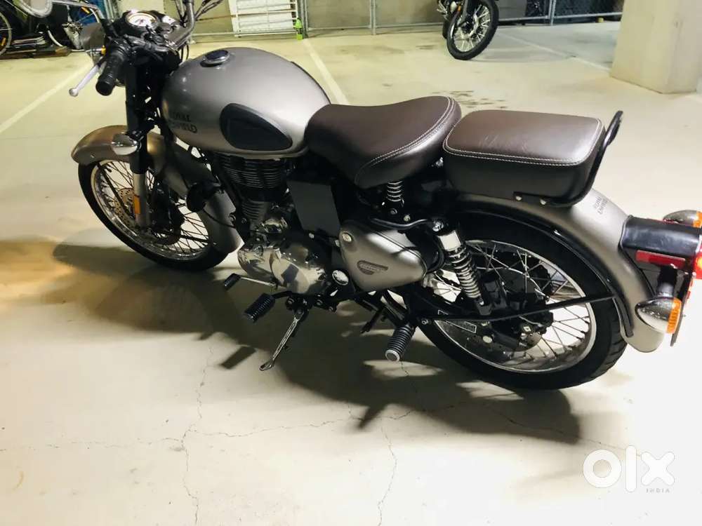 Classic GunMetal 350 cc in Superb Condition.