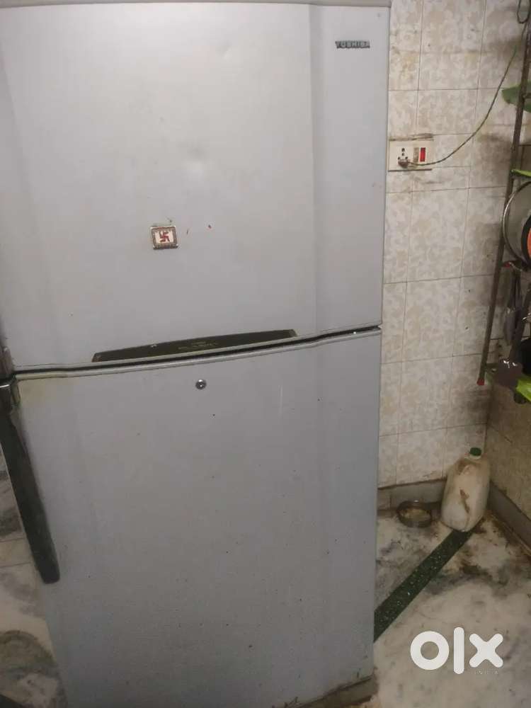Double door fridge only 10000Rs