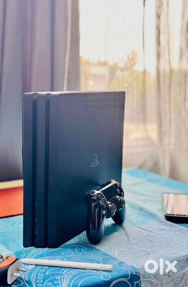 Ps4 pro ( 1TB)