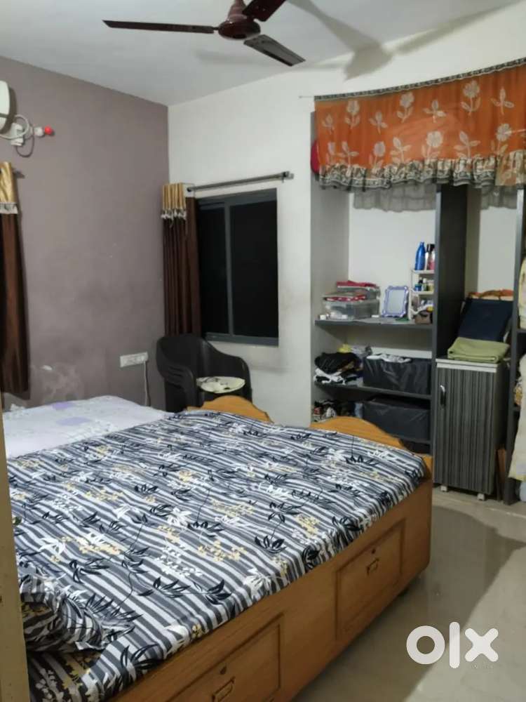 2 BHK Flat  Semi Furnished  24×7 Water Availablity  Free Parking