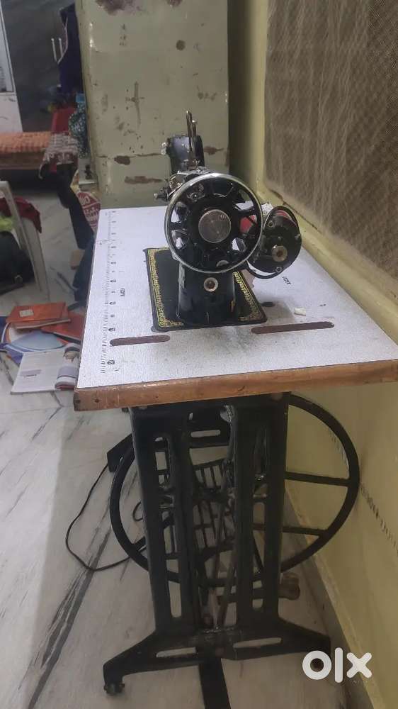 PRITI big Sewing Machine For Sale with Motor and Table