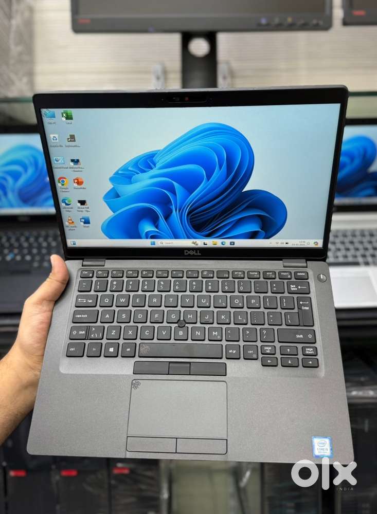 Dell 5400 i5 8th touch screen laptop 256 gb nvme 8gb ram 14 inch ips