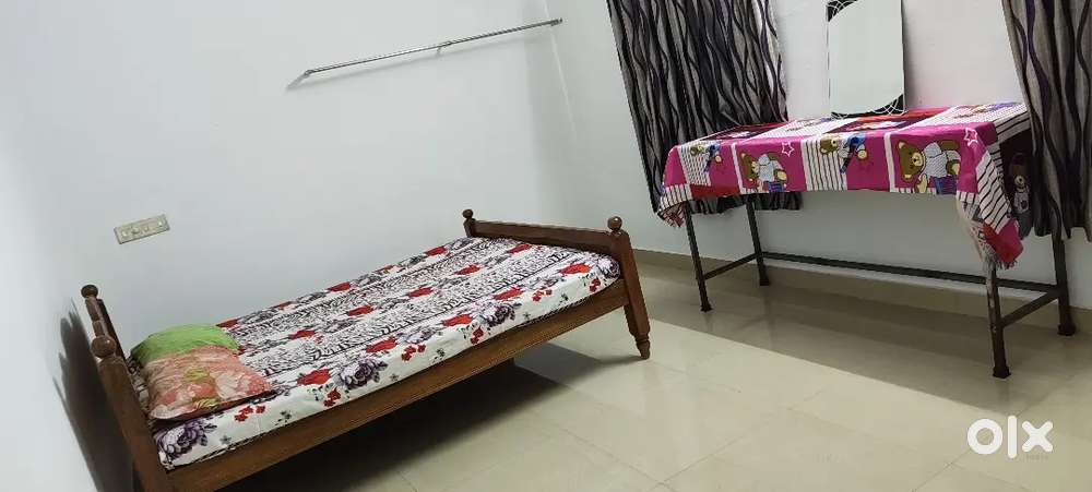 Commercial space for rent, Opp Greens supermarket Koratty-Office Use