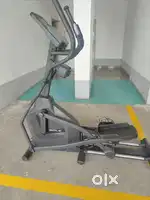 Sole E20 ELLIPTICAL CROSS TRAINER 2025 MODEL 6 MANTH OLD WARRANTY AVAI