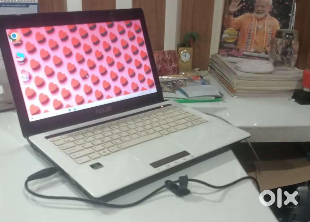 LAPTOP SALE .6 GB RAM