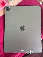 Apple iPad Pro 12.9 (2022)  M2 Chip  LIKE NEW CONDITION