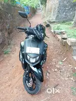 Good condition very neet and clean.Bluetooth version.history available