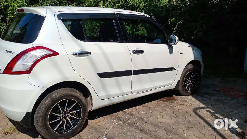 Maruti Suzuki Swift 2015 Diesel 94000 Km Driven