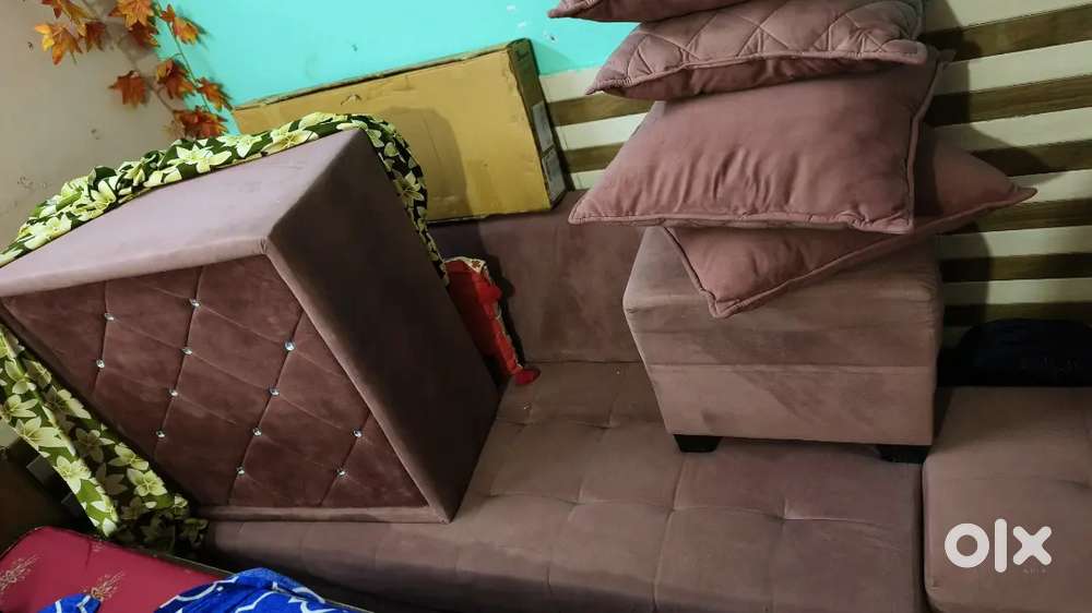 Sofa set 7 seater 1 year and 7 month old