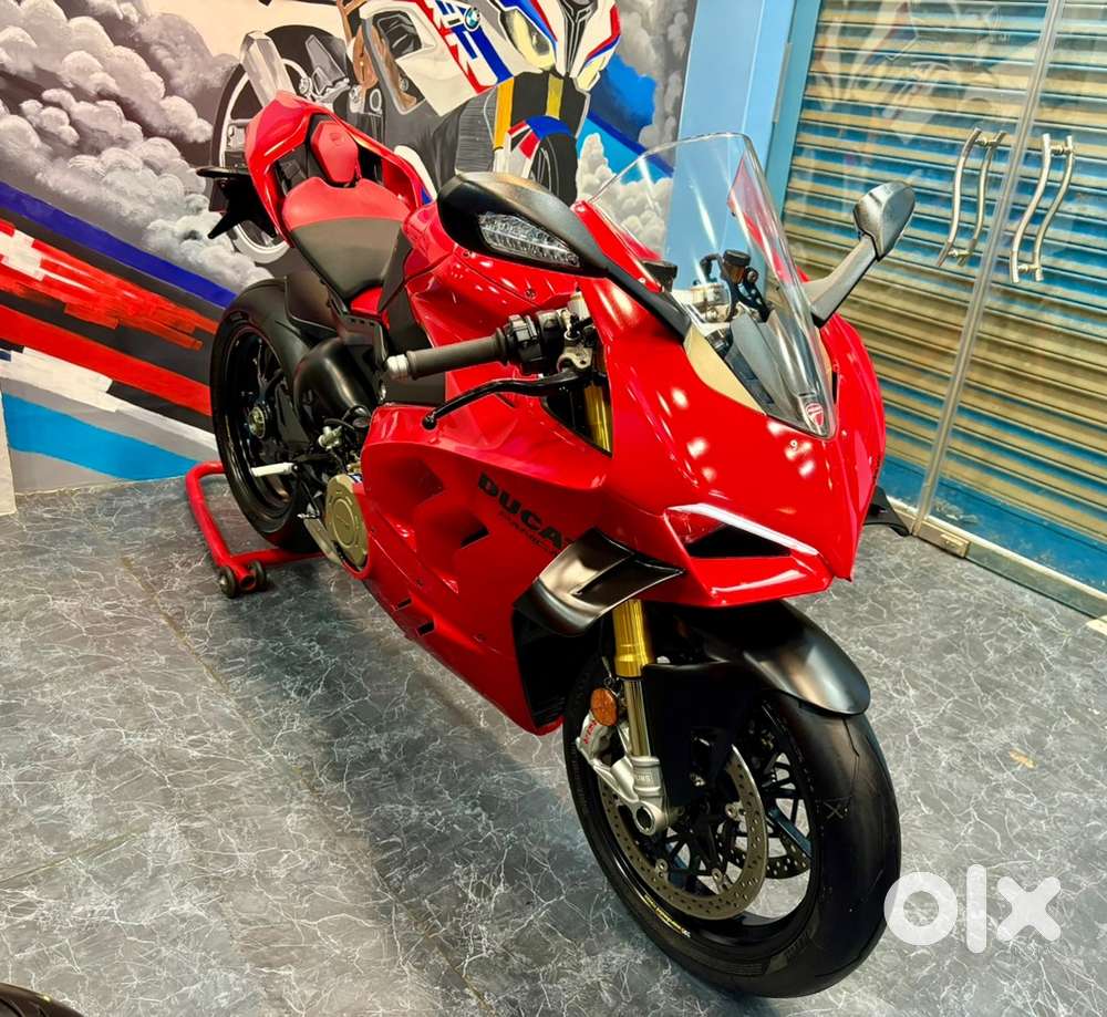 Ducati panigale V4S 2023 Model