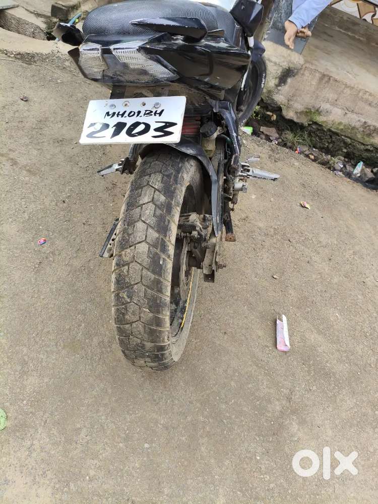Bajaj ns 200