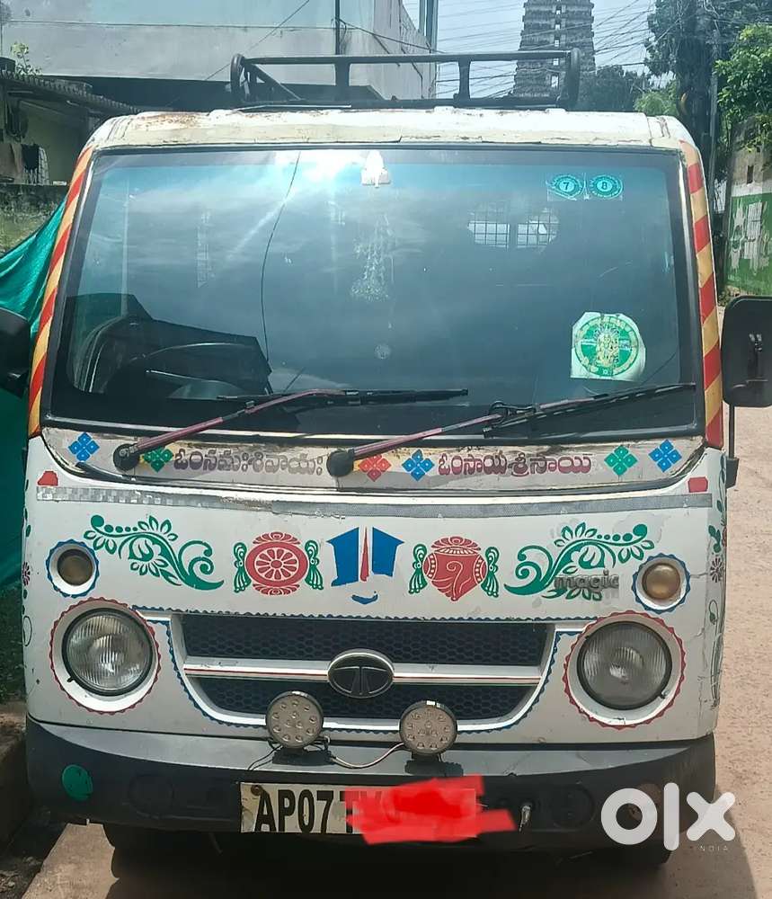 TATA MAGIC 2013 MODEL