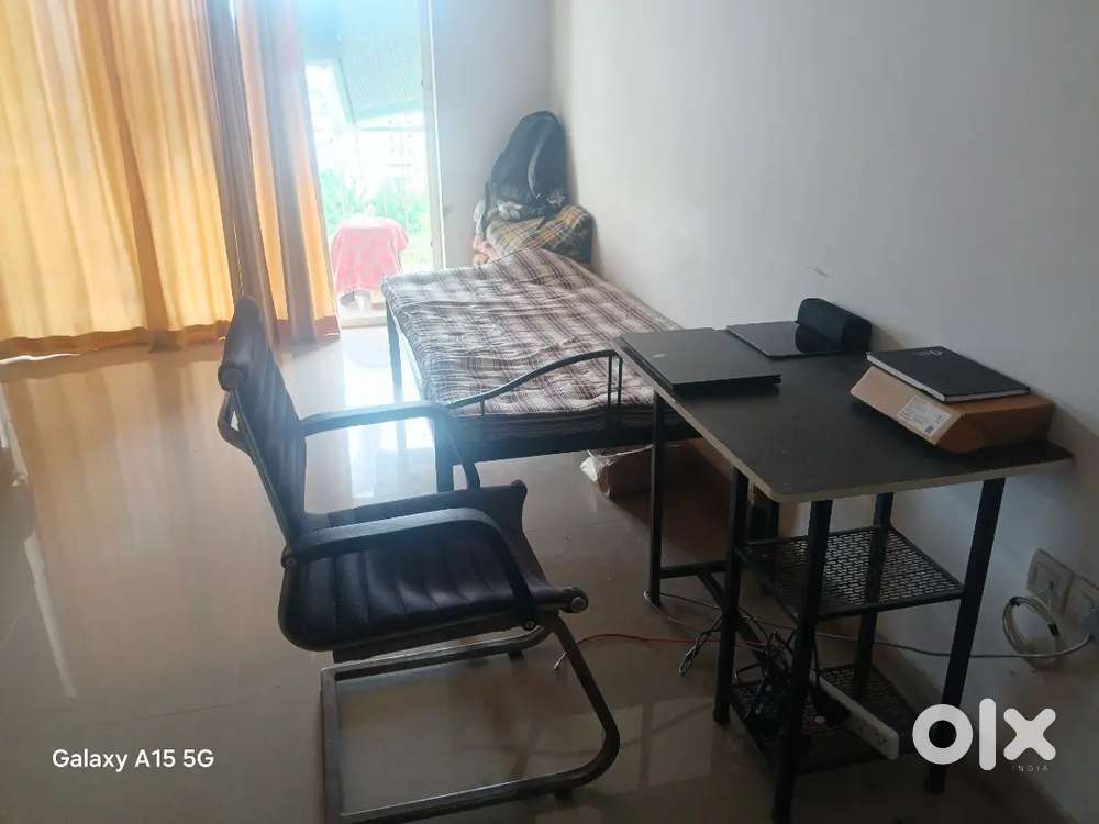 Single Bed with mattress , Padur , Chennai