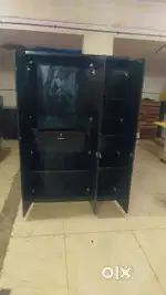 3 door wardrobe