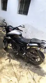 BAJAJ PULSAR NS 125.
