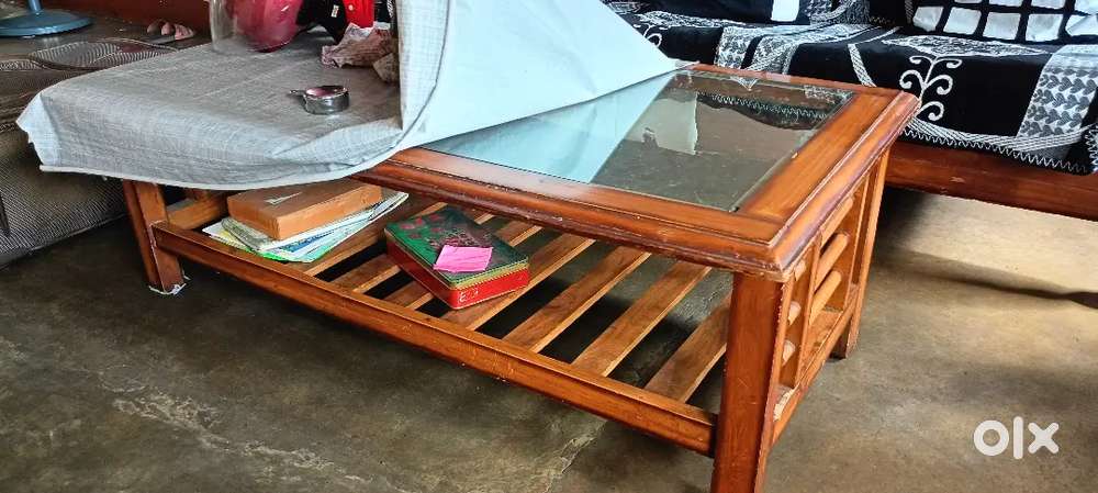 2+1 sofa with center teble