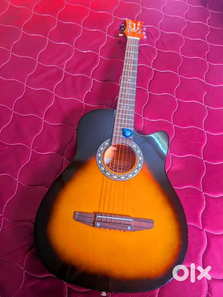 Guitar for sale