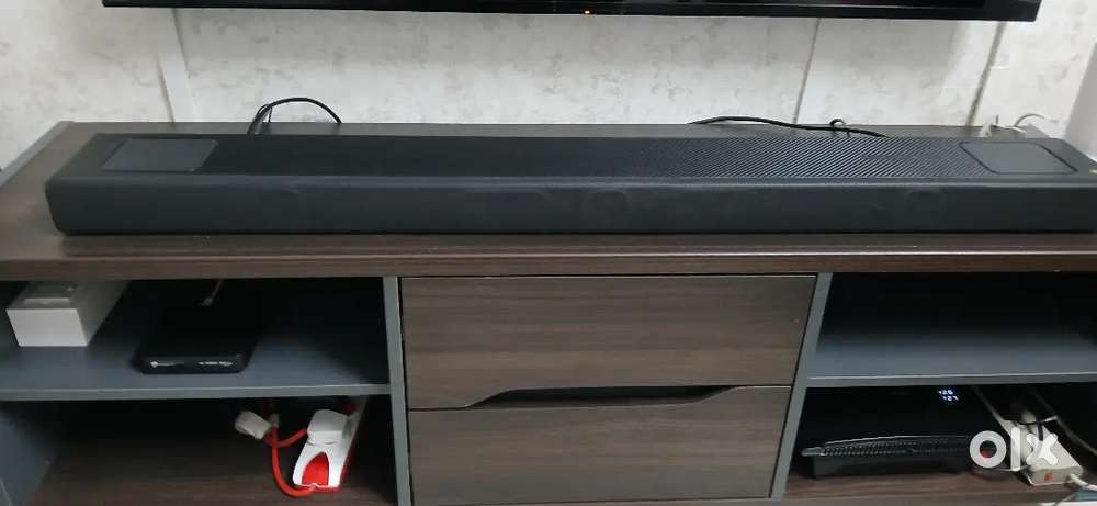 SONY SOUNDBAR HT -A 5000,  SUBWOOFER SA-SW3, SURROUND SOUND SPEAKERS.