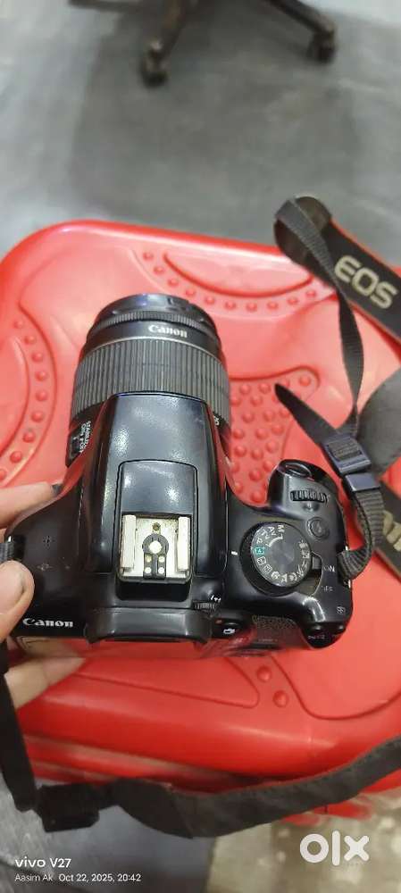 Canon camera 1300D