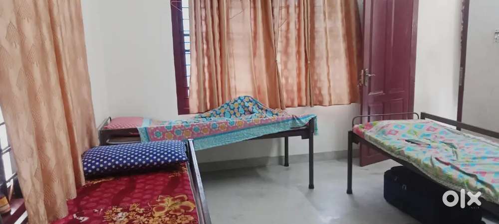 Furnished, Attached, Spacious room for Ladies@ Palarivattom, Pallinada