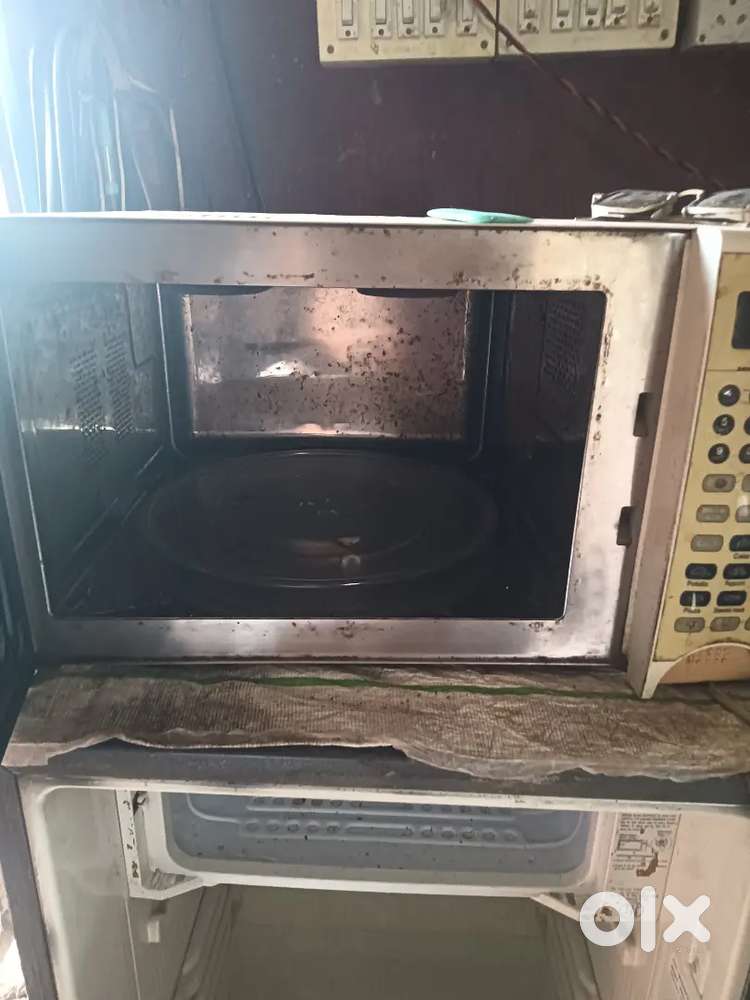 Microwave oven