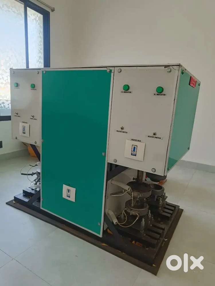 Semi Automatic Dona Pattal Machine