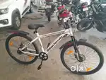 Urban Terrain Cycle with Disc Brakes – Brand New only 4 days used