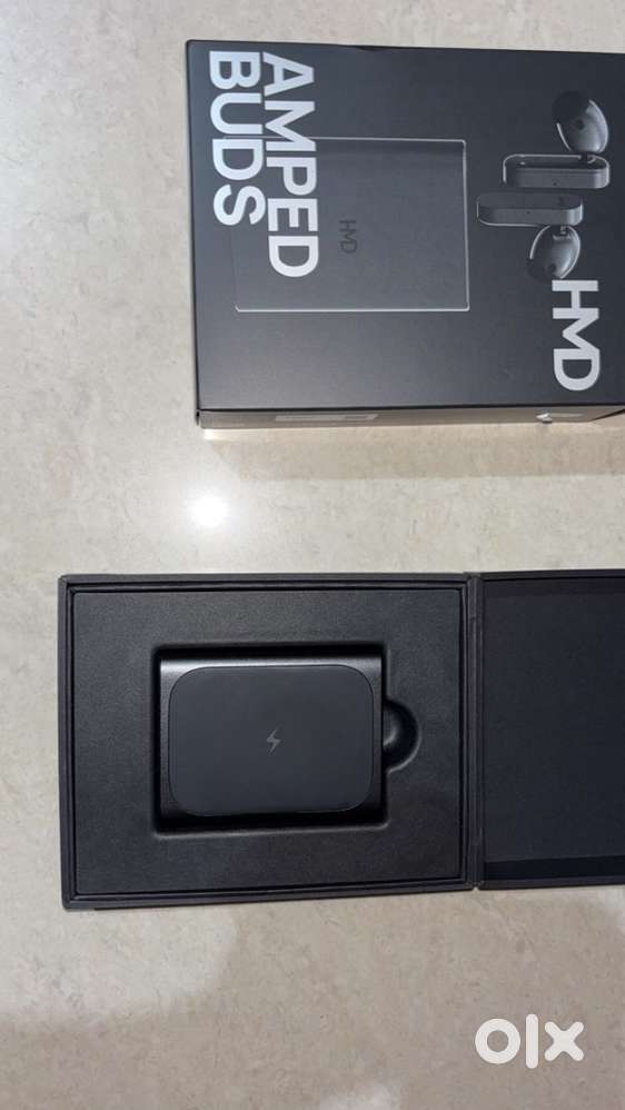 HMD EARBUDS + POWERBANK