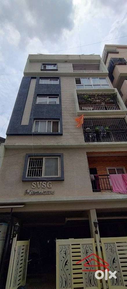 Spacious 2 bhk flat in alpha garden layout