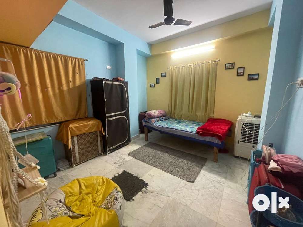 Room rent for women availabe