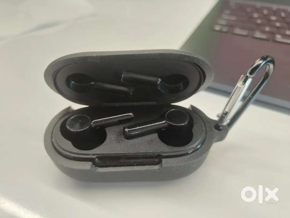 Perfect condition - Oneplus Buds Z2 (TWS) with case cover