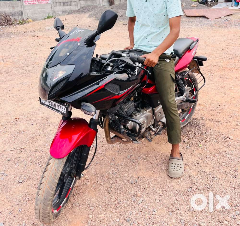 4 bike h koi chlane bala nahi